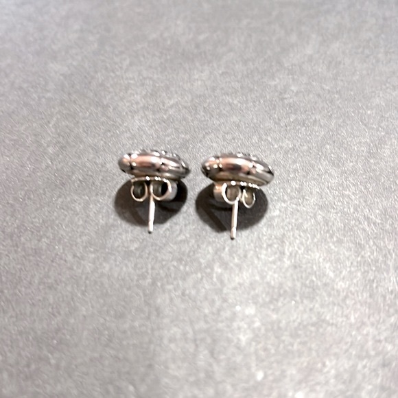 John Hardy Bamboo 925 Silver Black Sapphire Stud Earrings. Worn a couple times. - Picture 2 of 6